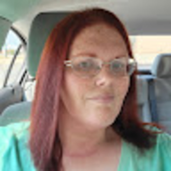 Meet your Posher, Jennifer - Picture 2 of 2